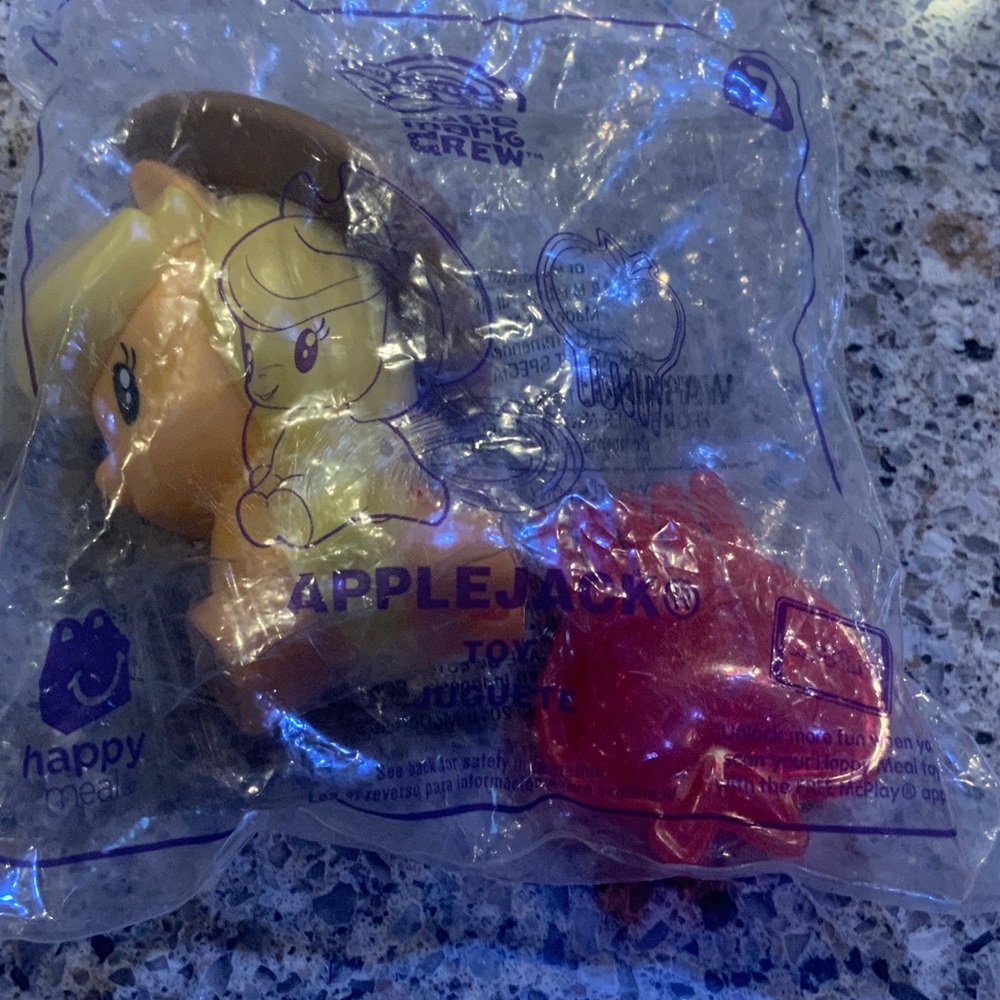McDonalds Happy Meal Toy Figure My Little Pony Applejack #7 Toy 2018 NIP